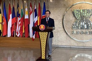 Đại sứ Trần Đức Bình, Trưởng phái đoàn Việt Nam tại ASEAN, đại diện cho nước Chủ tịch ASEAN năm 2020. (Ảnh: Hữu Chiến/TTXVN)