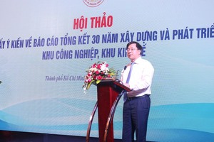 Thứ trưởng Trần Duy Đông phát biểu tại Hội thảo.