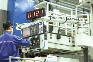 Sản xuất, kinh doanh vẫn tiếp tục tăng trưởng trong 11 tháng của năm 2020.