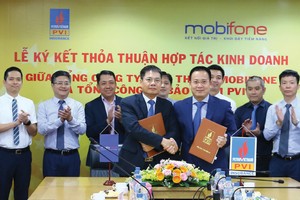 Lễ ký kết thỏa thuận hợp tác kinh doanh với Tổng công ty Viễn thông MobiFone