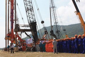 Là ông lớn một thời, hiện Tổng công ty Sông Hồng chỉ lay lắt sống khi liên tục thua lỗ