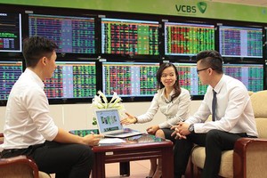 VCBS dự báo mức điểm cao nhất của các chỉ số chứng khoán năm 2021 tăng 8 - 15% so với cuối năm 2020