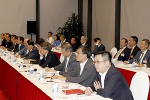 Đại biểu Khối các cơ quan Trung ương tham gia thảo luận các văn kiện Đại hội