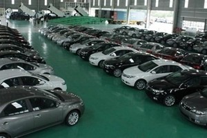Hết ưu đãi lệ phí trước bạ, doanh số bán ô tô tụt 45%
