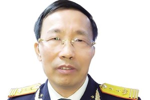Ông Nguyễn Văn Cẩn, Tổng cục trưởng Tổng cục Hải quan 