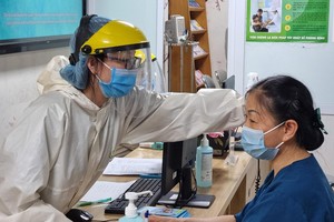 Hiện đã có 39.817 người là cán bộ, nhân viên y tế của 19 tỉnh, TP được tiêm vắc-xin Covid-19 AstraZeneca.