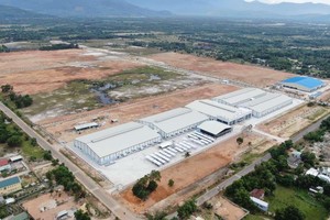 Khu công nghiệp và Khu phi Thuế quan Sài Gòn - Chân Mây.