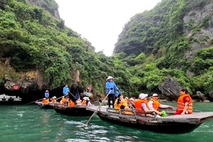 Đã xuất hiện tình trạng người dân lơ là, chủ quan, thực hiện không đúng, không đầy đủ các biện pháp phòng, chống dịch theo quy định. Hình minh họa.