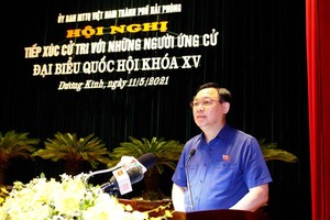 Chủ tịch Quốc hội Vương Đình Huệ tiếp xúc cử tri tại Thành phố Hải Phòng (Ảnh - DT)