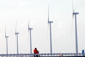 Treo lại việc hoàn thuế giá trị gia tăng không chỉ ảnh hưởng đến các dự án điện đã xây dựng, mà còn khiến doanh nghiệp “chùn tay” khi tiến hành dự án mới