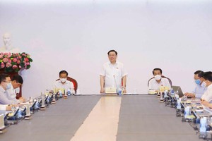 Chủ tịch Quốc hội Vương Đình Huệ đã làm việc với Ban Dân nguyện (Ảnh DT).