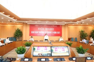 Chủ tịch UBND TP Hà Nội Chu Ngọc Anh cho biết, cơ bản các chùm ca bệnh đã được kiểm soát, chỉ còn 2 chùm ca bệnh mới đang được các lực lượng chức năng tập trung khoanh vùng, dập dịch .