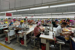 Hiện nay, tỉnh Bắc Giang đang phải thực hiện song hành 2 nhiệm vụ, vừa chống dịch, vừa khôi phục sản xuất. 