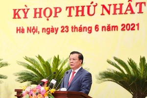 Bí thư Thành ủy Hà Nội Đinh Tiến Dũng phát biểu tại Kỳ họp thứ nhất HĐND thành phố Hà Nội, sáng 23/6. (Ảnh: Thanh Hải).