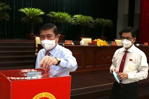 Ông Nguyễn Thành Phong, Chủ tịch UBND TP.HCM khóa X, nhiệm kỳ 2021 - 2026