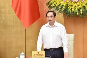 Thủ tướng nhấn mạnh chưa thay đổi mục tiêu đã đề ra và thống nhất với 2 kịch bản tăng trưởng được Bộ Kế hoạch và Đầu tư xây dựng (Ảnh: Nhật Bắc)