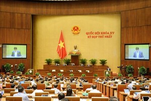 Một phiên họp toàn thể của Quốc hội nhiệm kỳ mới (Ảnh Quochoi.vn).