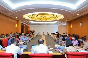 Phiên họp thẩm tra sơ bộ của Thường trực Ủy ban Xã hội (Ảnh - Quochoi.vn) 