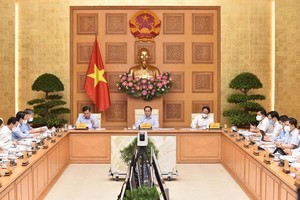 Thủ tướng chủ trì Hội nghị trực tuyến toàn quốc Chính phủ với doanh nghiệp ngày 8/8