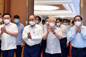 Tổng Bí thư Nguyễn Phú Trọng, Chủ tịch nước Nguyễn Xuân Phúc, Thủ tướng Chính phủ Phạm Minh Chính, Chủ tịch Quốc hội Vương Đình Huệ tới dự phiên họp (Ảnh: Nhật Bắc)