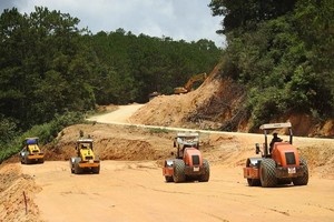 Đầu tư tuần qua: Danh tính 25 dự án đường bộ ưu tiên đầu tư; Nhiều dự án điện gió vướng giải phóng mặt bằng