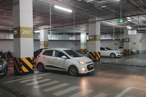 Gửi xe ở chung cư luôn là vấn đề dễ gây tranh cãi. Ảnh: Thành Nguyễn