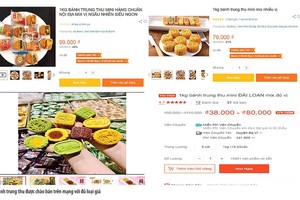 Bánh trung thu được chào bán trên mạng với đủ loại giá