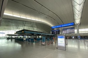 Cảnh vắng lặng tại sân bay Tân Sơn Nhất đã diễn ra suốt quý III/2021.