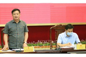 Phó Bí thư Tỉnh ủy, Chủ tịch UBND tỉnh Thái Bình Nguyễn Khắc Thận phát biểu tại cuộc họp. Ảnh: Báo Thái Bình