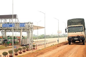 Trạm thu phí Dự án BOT đường Hồ Chí Minh, đoạn từ Quốc lộ 2 đến Hương Nộn.