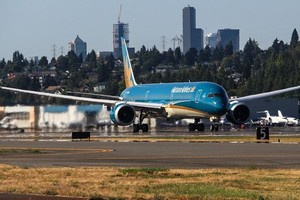 Cổ phiếu Vietnam Airlines (HVN) bị đưa vào diện kiểm soát