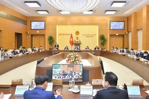 Ủy ban Thường vụ Quốc hội đã cho ý kiến về gói chính sách tài khoá, tiền tệ chiều 9/12.