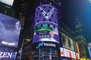VinFast ra mắt tại Mỹ và dự kiến IPO ở thị trường này qua thương vụ M&A.