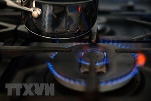 Bếp gas được sử dụng trong một gia đình ở Liverpool, Tây Bắc Anh ngày 20/9/2021. (Ảnh: AFP/TTXVN)