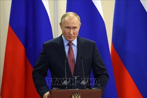 Tổng thống Nga Vladimir Putin trong cuộc họp báo tại Sochi, ngày 8/12/2021. Ảnh: AFP/TTXVN