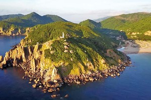 Phú Yên có nhiều tiềm năng và lợi thế để phát triển du lịch. Trong ảnh: Mũi Điện - địa danh nổi tiếng của tỉnh Phú Yên