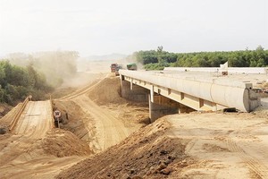 Đầu tư tuần qua: Khởi công dự án điện khí Quảng Trị 2,3 tỷ USD; Hà Nội sẽ thành lập 2 đến 5 khu công nghiệp mới