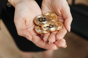 Lượng tìm kiếm của người dùng Cốc Cốc về blockchain, crypto tăng vọt vào cuối năm.