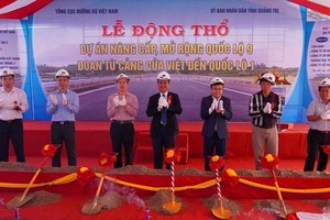 Tổng cục đường bộ Việt Nam và UBND tỉnh Quảng Trị tổ chức động thổ Gói thầu RAI/CP26 Dự án nâng cấp, mở rộng Quốc lộ 9 đoạn từ cảng Cửa Việt đến Quốc lộ 1 