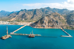 Một góc khu bến cảng Cà Ná - Ninh Thuận.