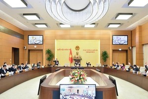 Ủy ban Thường vụ Quốc hội biểu quyết, thống nhất bổ sung Dự thảo Nghị quyết của Quốc hội về thí điểm một số cơ chế, chính sách đặc thù để phát triển tỉnh Khánh Hòa vào Chương trình xây dựng luật, pháp lệnh năm 2022.