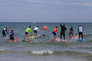 Tại bãi biển Mân Thái (Đà Nẵng), trong dịp lễ 30/4 và 1/5 có cuộc thi chèo SUP cự ly 1 km và 2km. Ngoài ra tại đây còn có hội thi bơi, biểu diễn múa lửa, DJ... trong chuỗi sự kiện khai hội mùa du lịch biển Đà Nẵng.