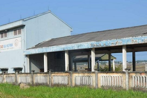 Nhà máy muối tinh chất lượng cao Sa Huỳnh "đắp chiếu" trong một thời gian dài. Ảnh: Hoài Linh