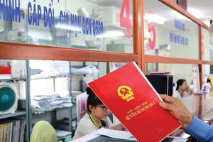 Cơ sở tính thuế chuyển nhượng nhà đất còn chưa rõ ràng, cụ thể. Ảnh: Việt Dũng 