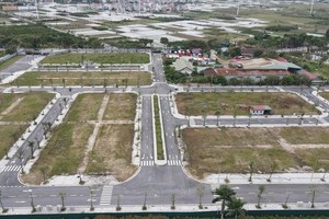 UBND TP. Hà Nội tăng cường kiểm tra, thanh tra việc chấp hành pháp luật trong việc đưa quyền sử dụng đất ra đấu giá, xử lý nghiêm vi phạm đấu giá tài sản.