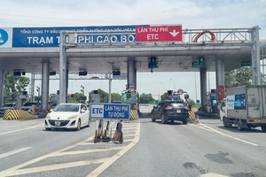 Trạm thu phí Cao Bồ trên cao tốc Cầu Giẽ - Ninh Bình của VEC.