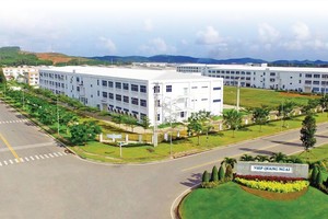 Khu kinh tế Dung Quất đang từng bước trở thành trung tâm công nghiệp nặng lớn nhất miền Trung. Ảnh: Minh Khuê