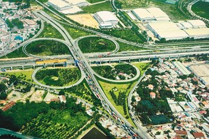 Đường Vành đai 3 đi qua địa phận 4 địa phương Đồng Nai, Long An, Bình Dương và TP.HCM. Ảnh: Lê Toàn