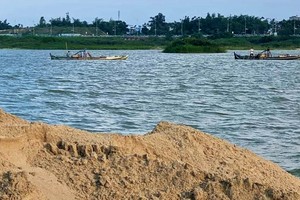 Tài nguyên cát vàng tại Quảng Ngãi: Bị “ẩn” sau tham mưu của Sở Tài chính