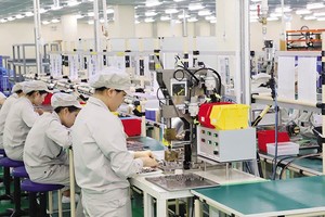 Sản xuất, kinh doanh của nhiều doanh nghiệp đã phục hồi mạnh mẽ trong 6 tháng đầu năm. Ảnh: Đức Thanh